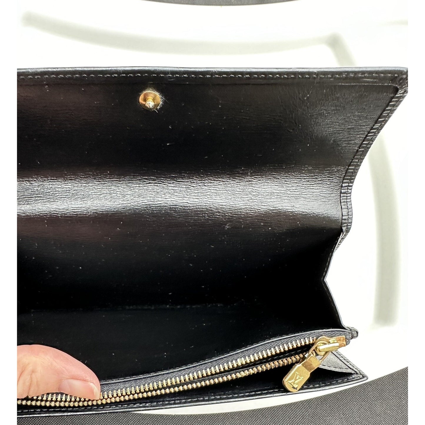 100% AUTHENTIC LOUIS VUITTON EPI LONG WALLET