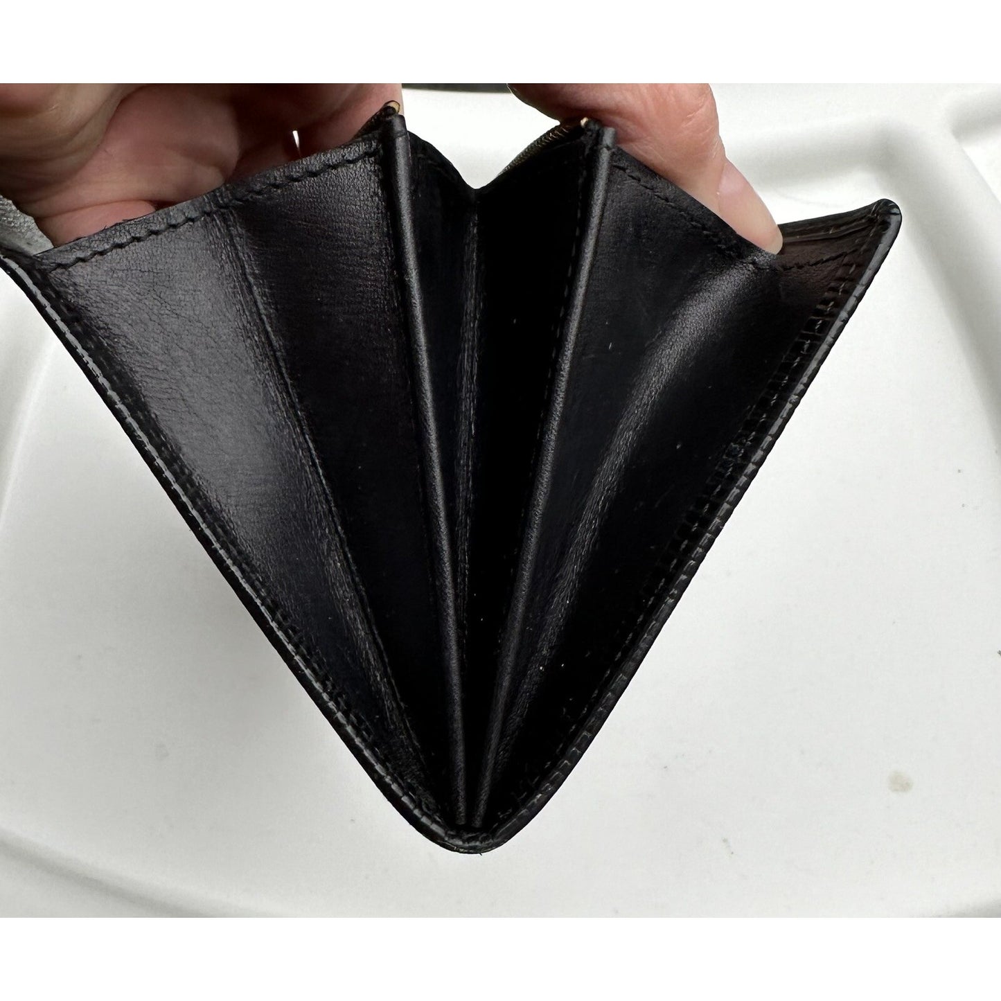 100% AUTHENTIC LOUIS VUITTON EPI LONG WALLET
