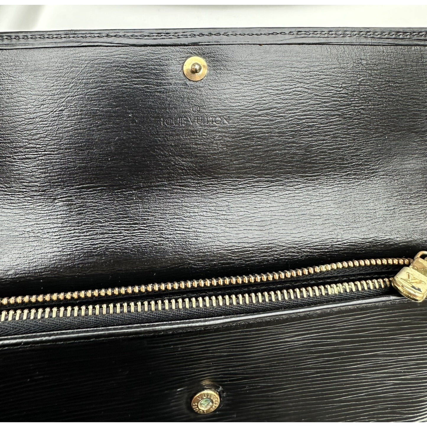 100% AUTHENTIC LOUIS VUITTON EPI LONG WALLET