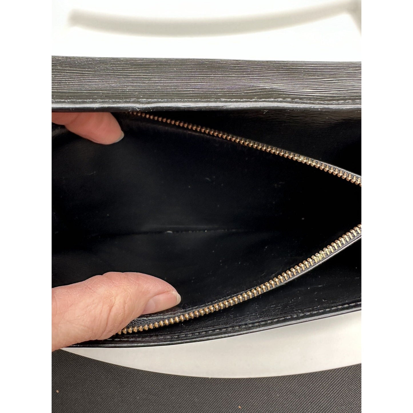 100% AUTHENTIC LOUIS VUITTON EPI LONG WALLET