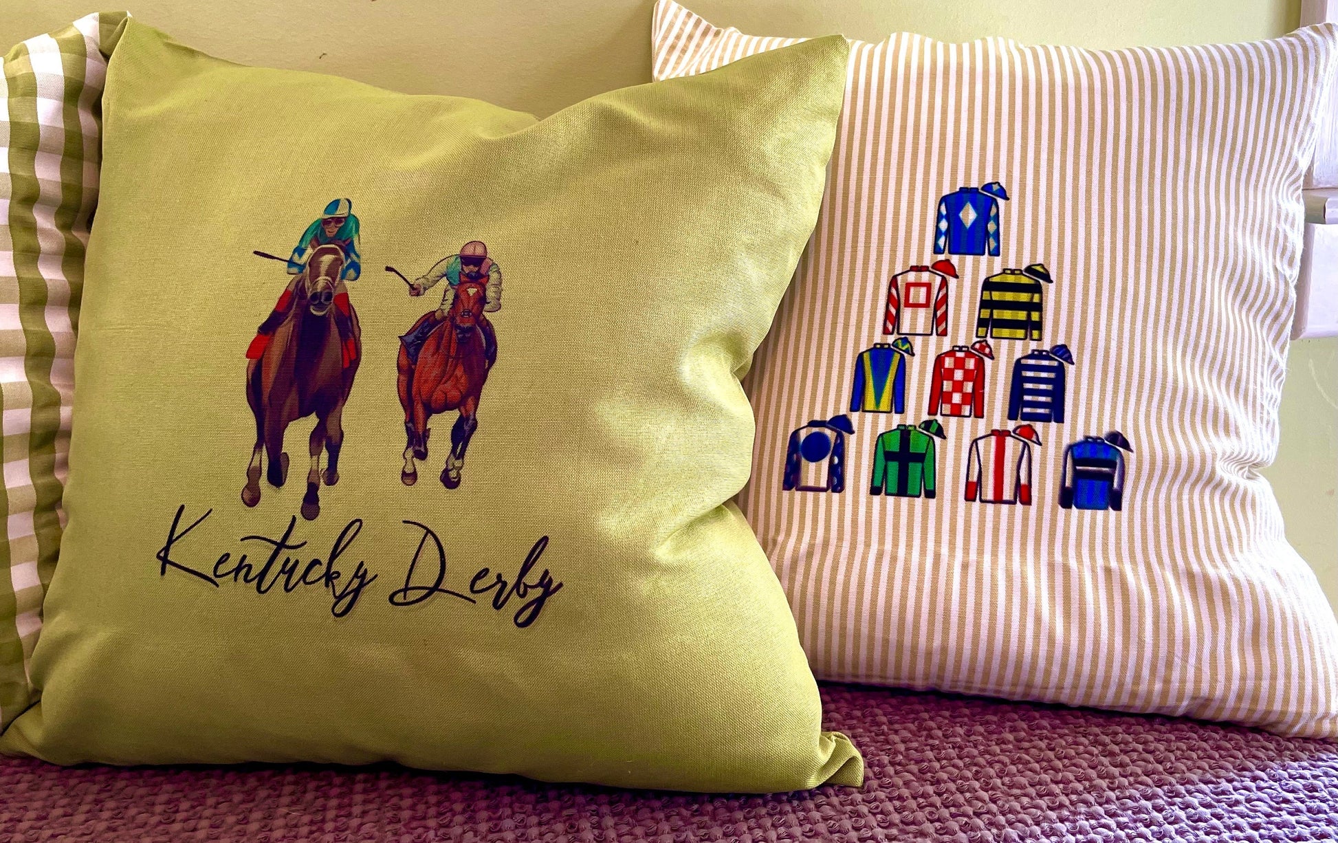 And Their Off!!!Kentucky Derby and horse racing throw pillow, one of a kind . Unique textures 18 x 18 cover only